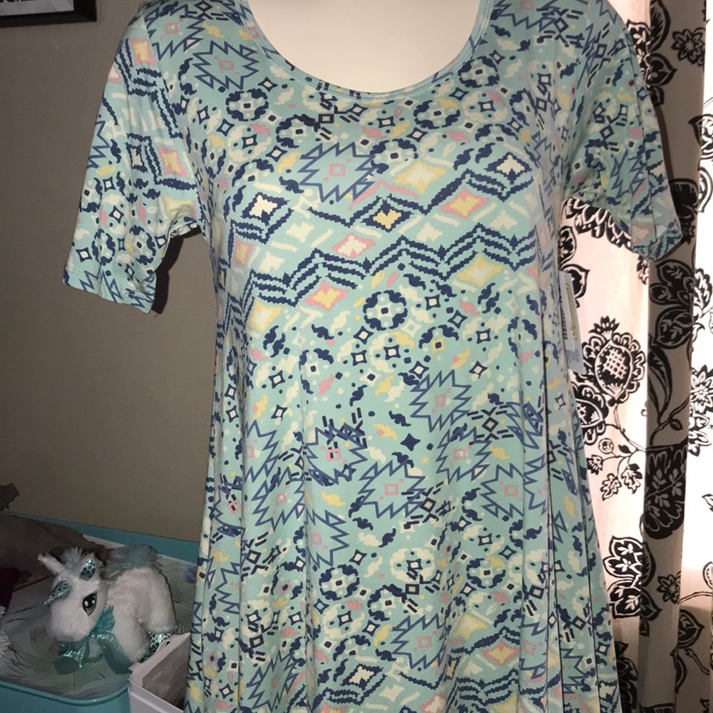LuLaRoe XS Perfect T